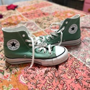 Converse Green High-Top Sneakers Classic Style